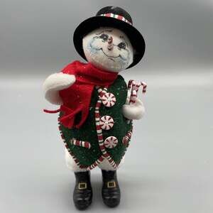 Annalee Doll Christmas Snowman Candy Cane Peppermint Candy Buttons 2005 Boots